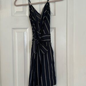 Gorgeous William B navy dress